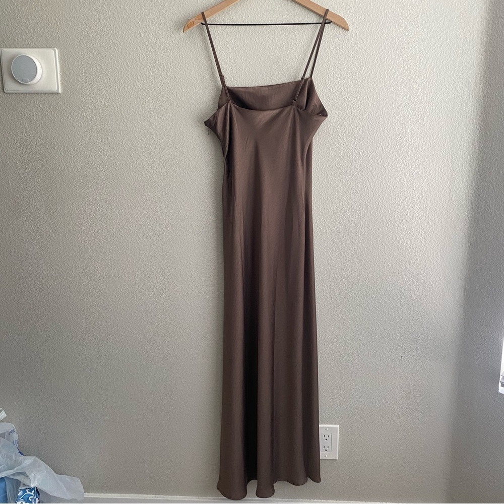 NWT House of Harlow brown satin midi dress Med - Picture 4 of 5